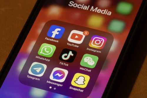 Social Media – An Occas…